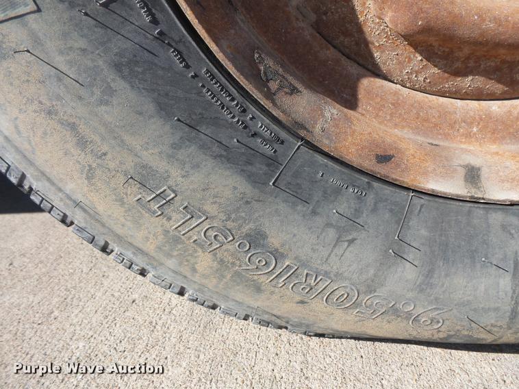 image for item DC9513 1999 Vermeer D7X11A Navigator directional drill and trailer