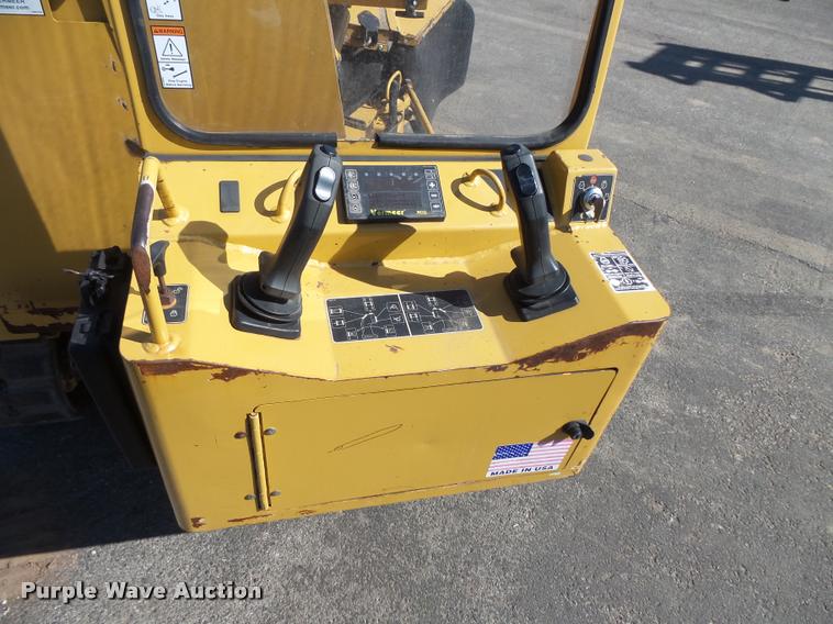 image for item DC9516 2006 Vermeer SC60TX stump grinder