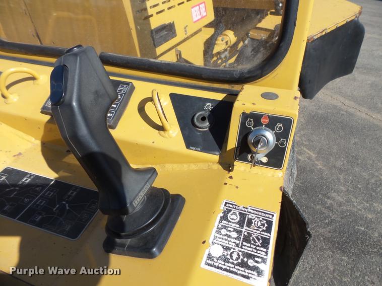 image for item DC9516 2006 Vermeer SC60TX stump grinder