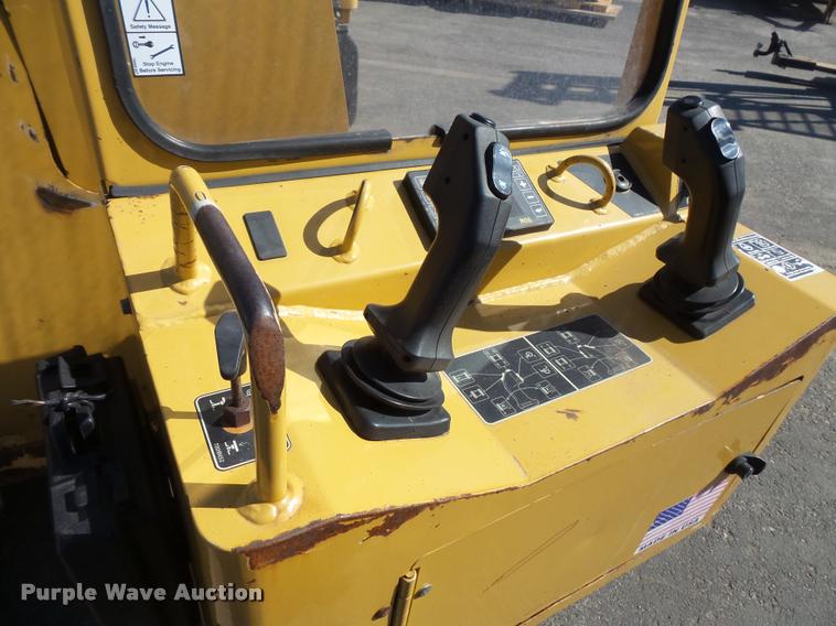 image for item DC9516 2006 Vermeer SC60TX stump grinder