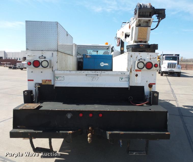 image for item DC9520 2009 Ford F750 XLT Super Duty service truck with crane