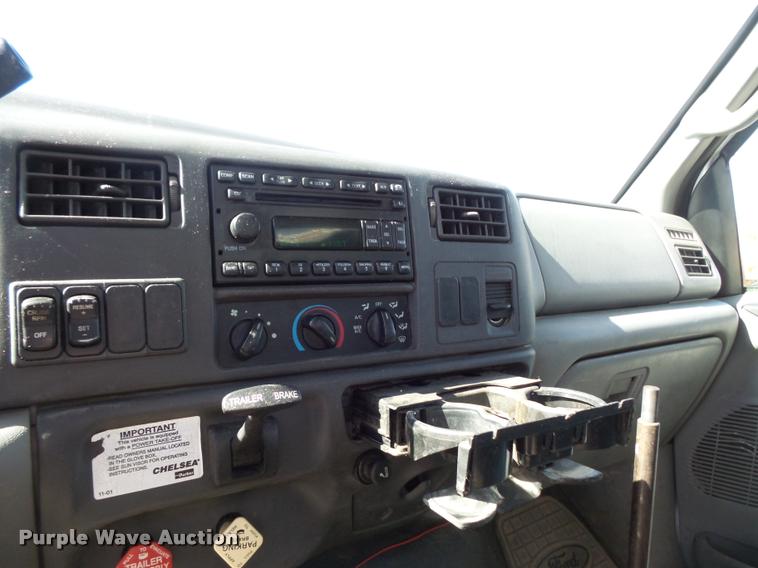 image for item DC9520 2009 Ford F750 XLT Super Duty service truck with crane