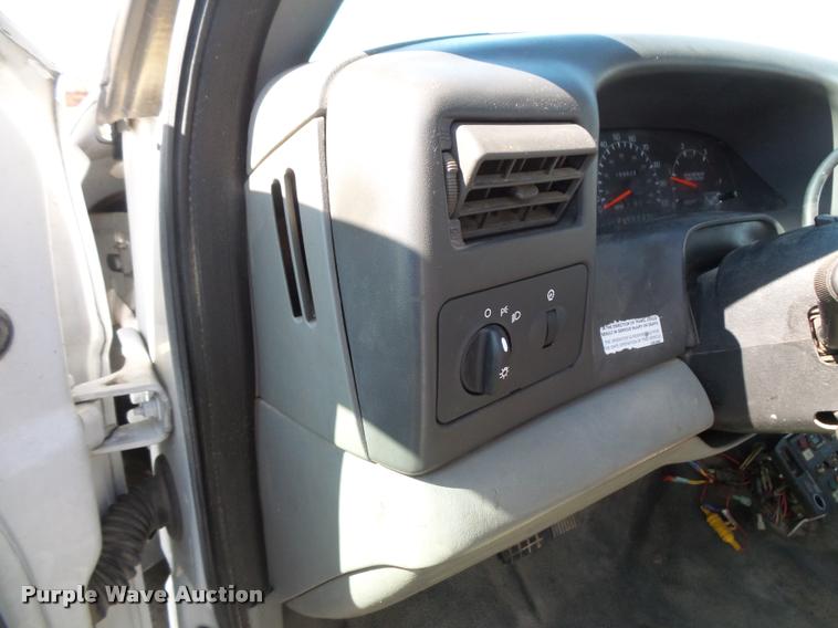 image for item DC9520 2009 Ford F750 XLT Super Duty service truck with crane