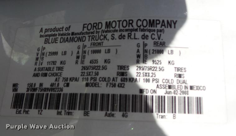 image for item DC9520 2009 Ford F750 XLT Super Duty service truck with crane