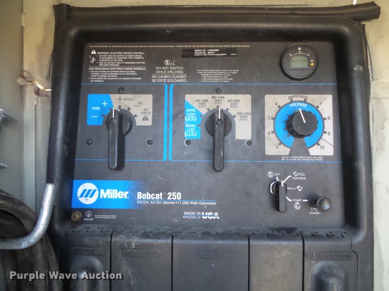 image for item DC9520 2009 Ford F750 XLT Super Duty service truck with crane