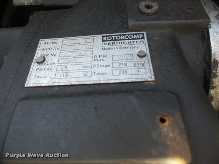 image for item DC9520 2009 Ford F750 XLT Super Duty service truck with crane