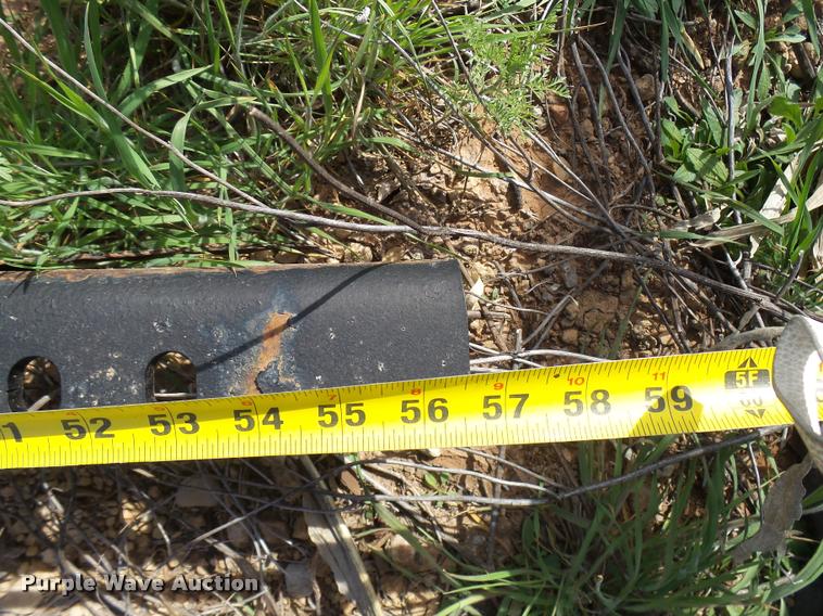 image for item DG9738 Holland sliding fifth wheel plate