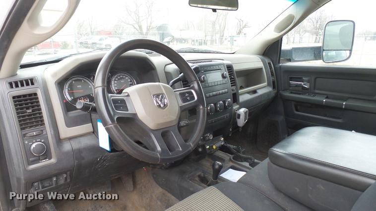 image for item DQ9844 2011 Dodge Ram 5500 XL bucket truck