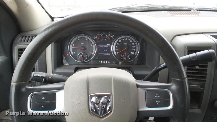 image for item DQ9844 2011 Dodge Ram 5500 XL bucket truck