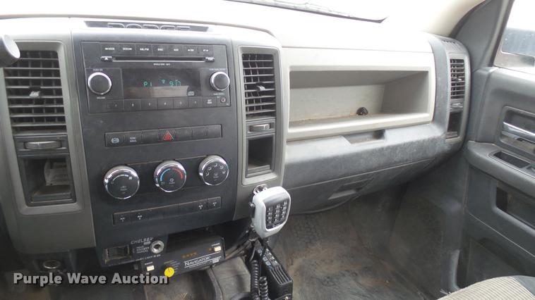 image for item DQ9844 2011 Dodge Ram 5500 XL bucket truck