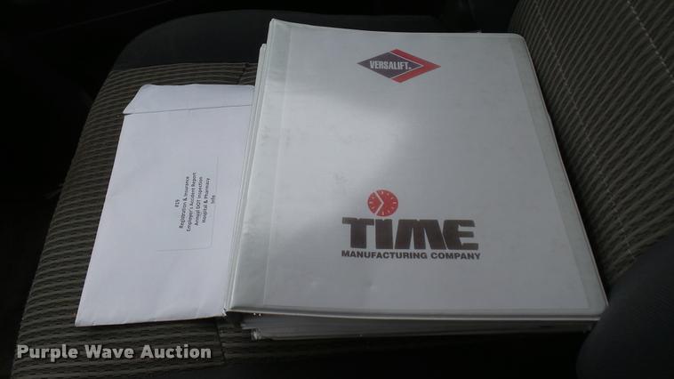 image for item DQ9844 2011 Dodge Ram 5500 XL bucket truck