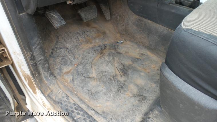 image for item DQ9844 2011 Dodge Ram 5500 XL bucket truck