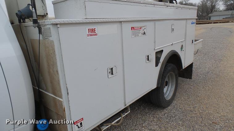 image for item DQ9844 2011 Dodge Ram 5500 XL bucket truck