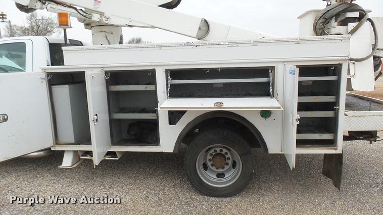 image for item DQ9844 2011 Dodge Ram 5500 XL bucket truck