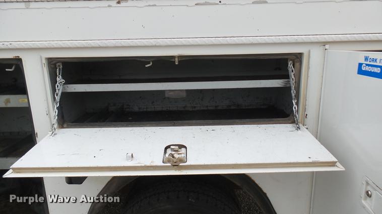 image for item DQ9844 2011 Dodge Ram 5500 XL bucket truck