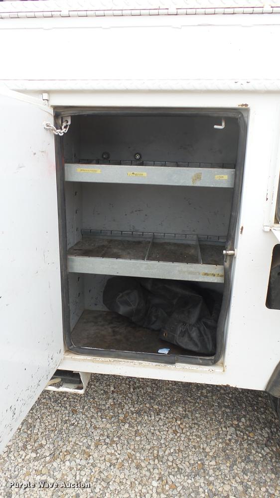 image for item DQ9844 2011 Dodge Ram 5500 XL bucket truck