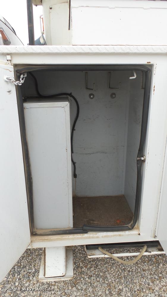 image for item DQ9844 2011 Dodge Ram 5500 XL bucket truck