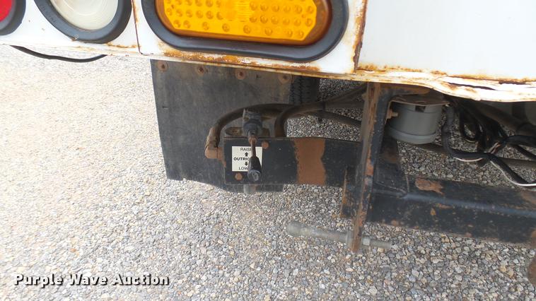 image for item DQ9844 2011 Dodge Ram 5500 XL bucket truck