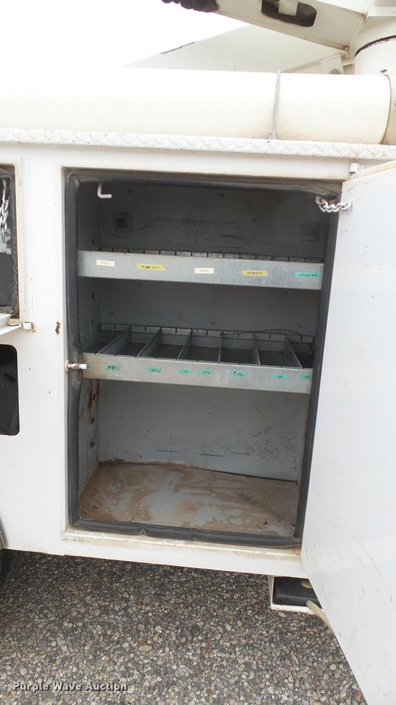 image for item DQ9844 2011 Dodge Ram 5500 XL bucket truck