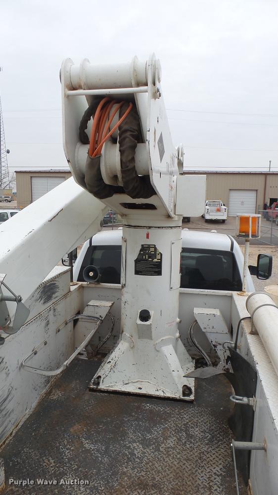 image for item DQ9844 2011 Dodge Ram 5500 XL bucket truck