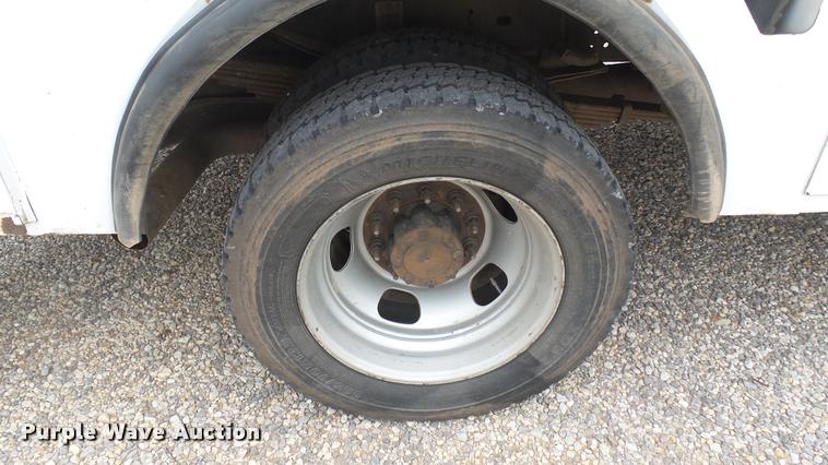 image for item DQ9844 2011 Dodge Ram 5500 XL bucket truck