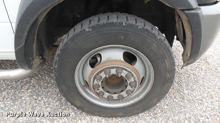 image for item DQ9844 2011 Dodge Ram 5500 XL bucket truck