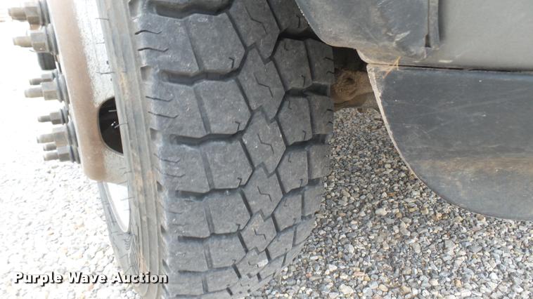 image for item DQ9844 2011 Dodge Ram 5500 XL bucket truck