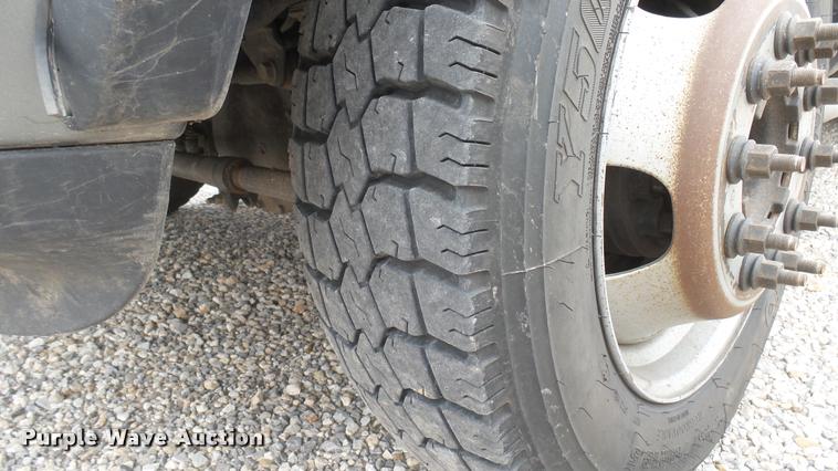 image for item DQ9844 2011 Dodge Ram 5500 XL bucket truck