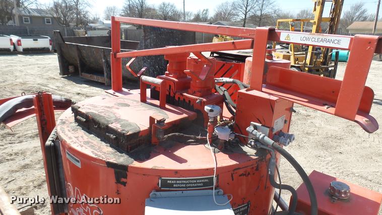 image for item DQ9912 1999 Crafco SS60 melter/applicator