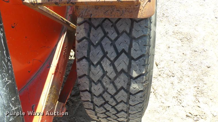 image for item DQ9912 1999 Crafco SS60 melter/applicator