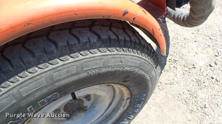 image for item DQ9912 1999 Crafco SS60 melter/applicator