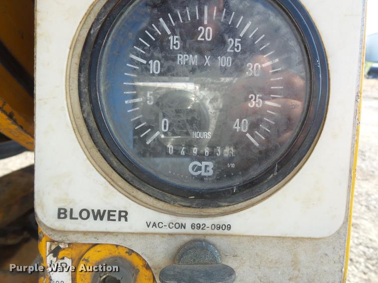 image for item J1551 1999 International 2554 vacuum truck