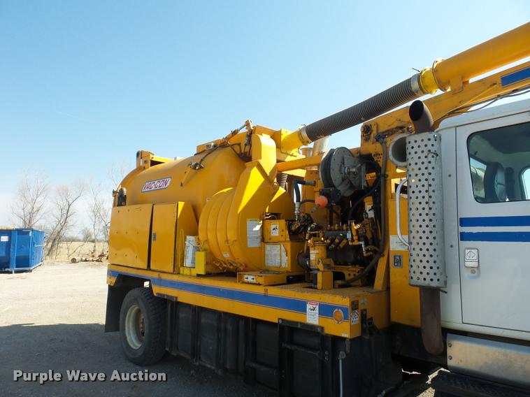 image for item J1551 1999 International 2554 vacuum truck