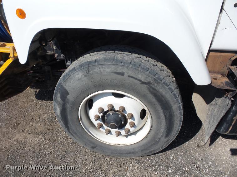 image for item J1551 1999 International 2554 vacuum truck