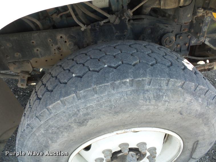 image for item J1551 1999 International 2554 vacuum truck