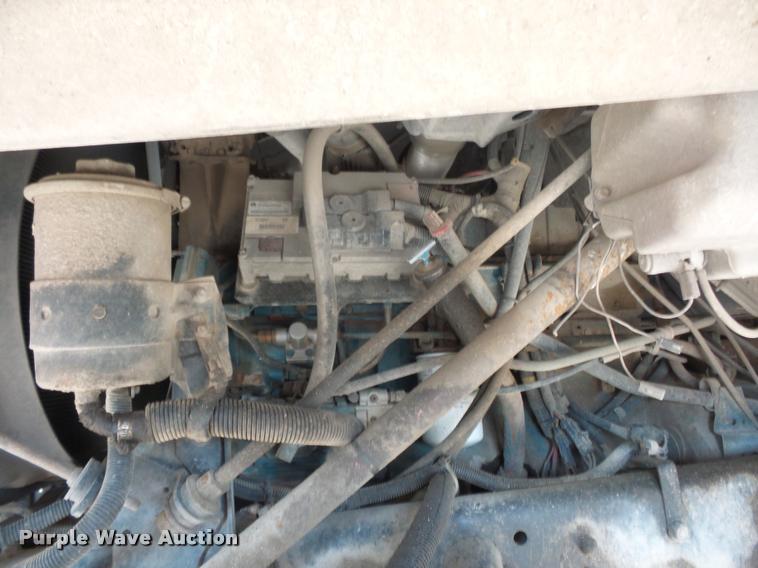 image for item J1551 1999 International 2554 vacuum truck