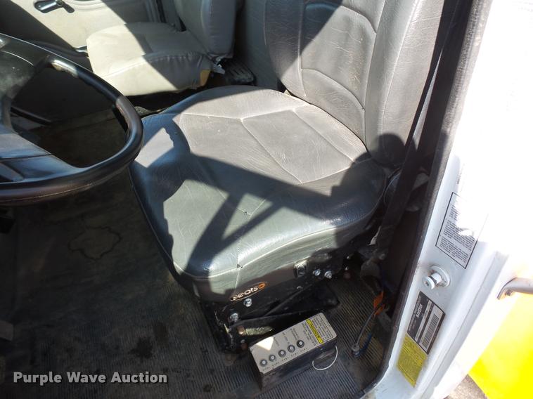 image for item J1551 1999 International 2554 vacuum truck