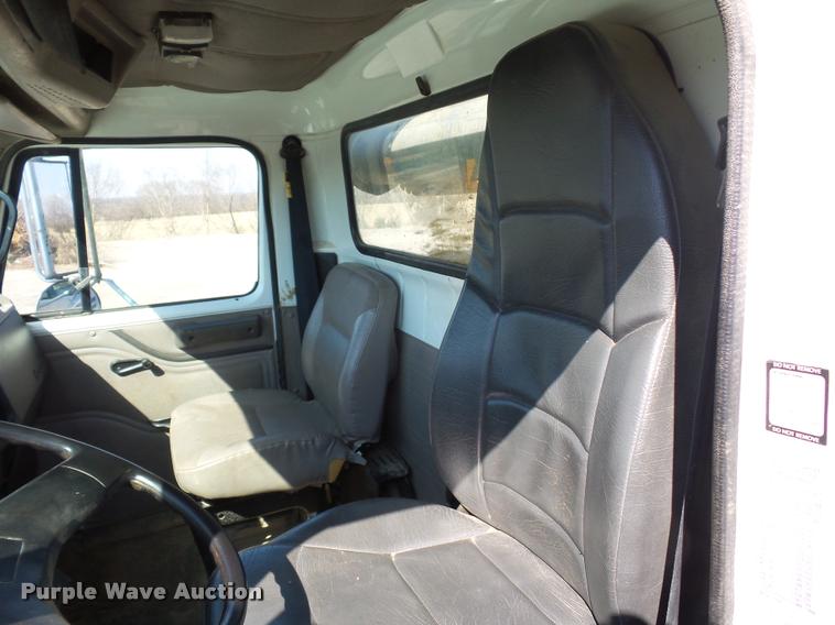 image for item J1551 1999 International 2554 vacuum truck