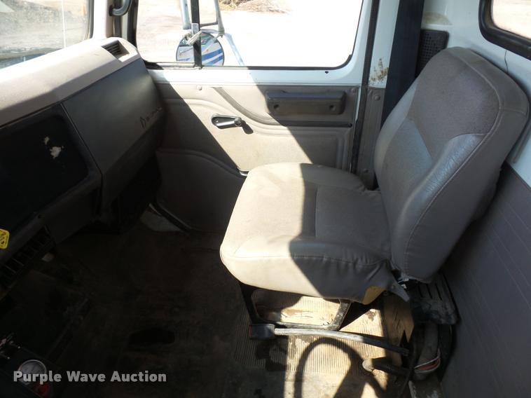 image for item J1551 1999 International 2554 vacuum truck