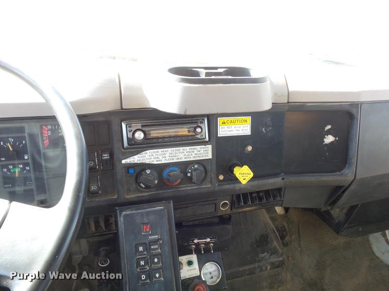 image for item J1551 1999 International 2554 vacuum truck