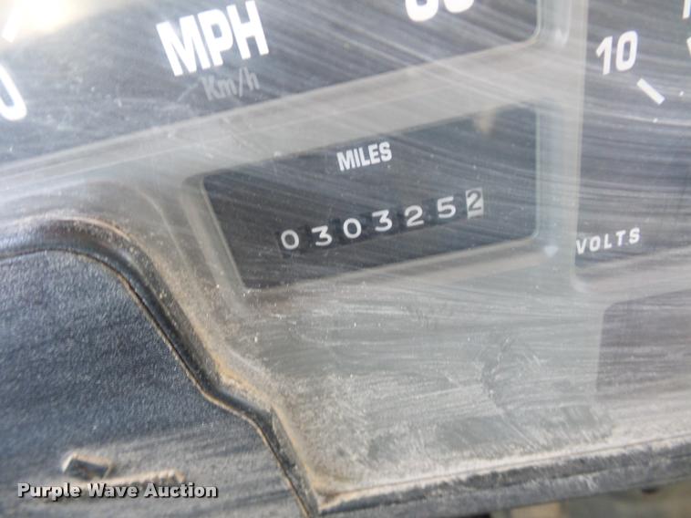 image for item J1551 1999 International 2554 vacuum truck