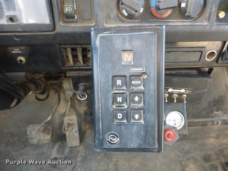 image for item J1551 1999 International 2554 vacuum truck