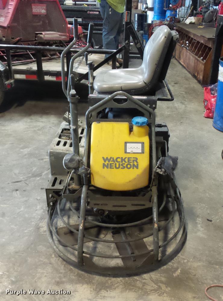 image for item J1564 Wacker Neuson CRT36 power trowel