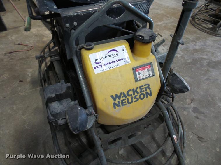 image for item J1564 Wacker Neuson CRT36 power trowel