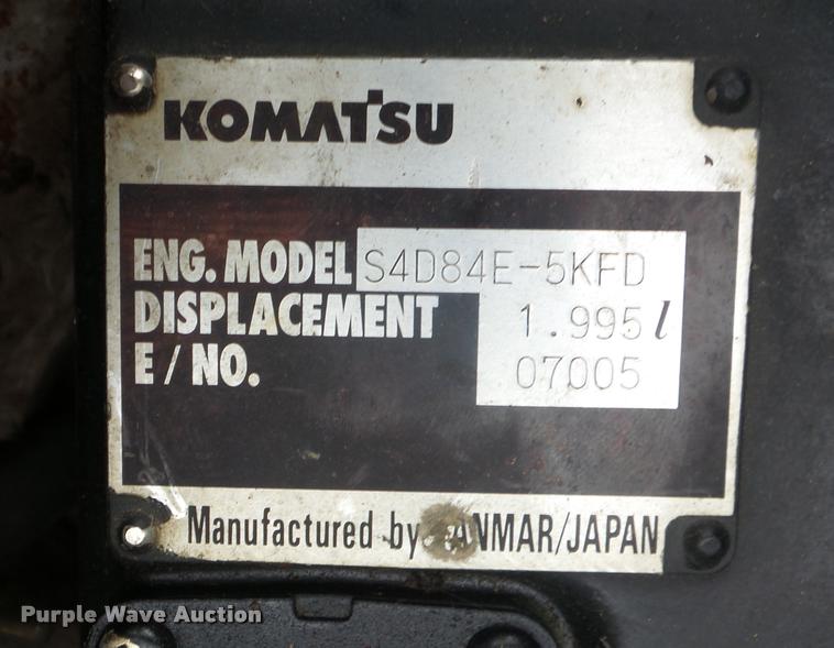 image for item J1567 2006 Komatsu SK820 skid steer