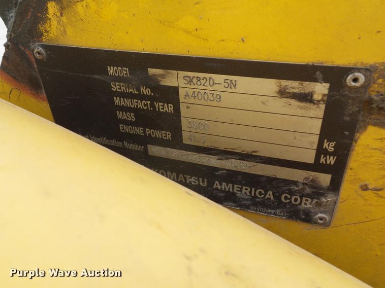 image for item J1567 2006 Komatsu SK820 skid steer