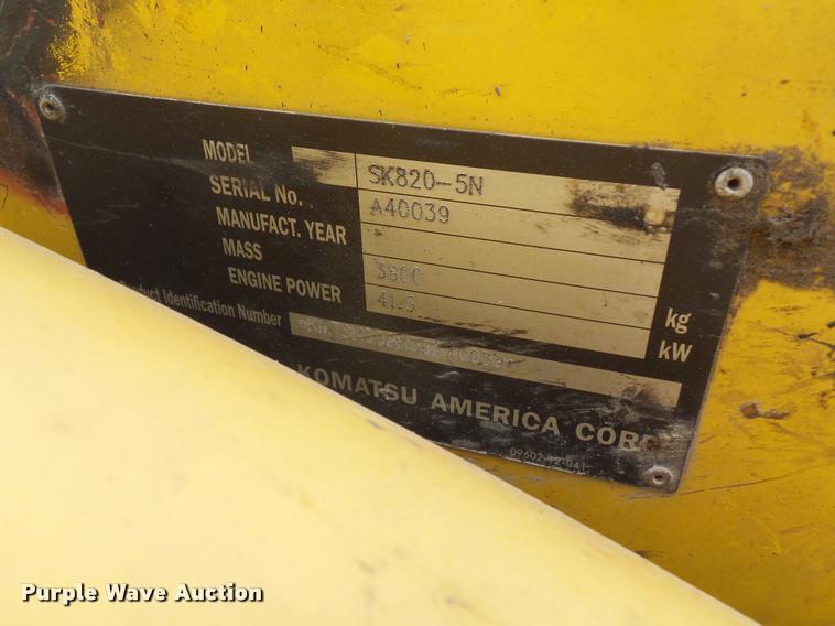 image for item J1567 2006 Komatsu SK820 skid steer