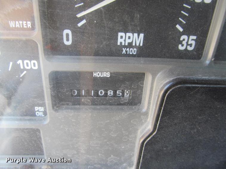 image for item J2614 2001 International 4900 dump truck