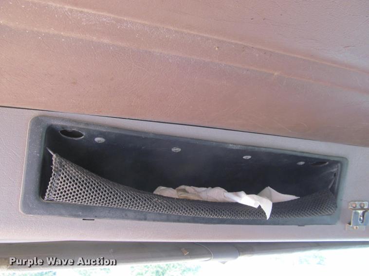 image for item J2614 2001 International 4900 dump truck