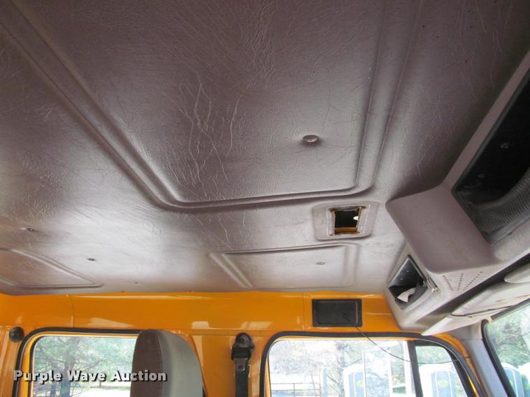 image for item J2614 2001 International 4900 dump truck